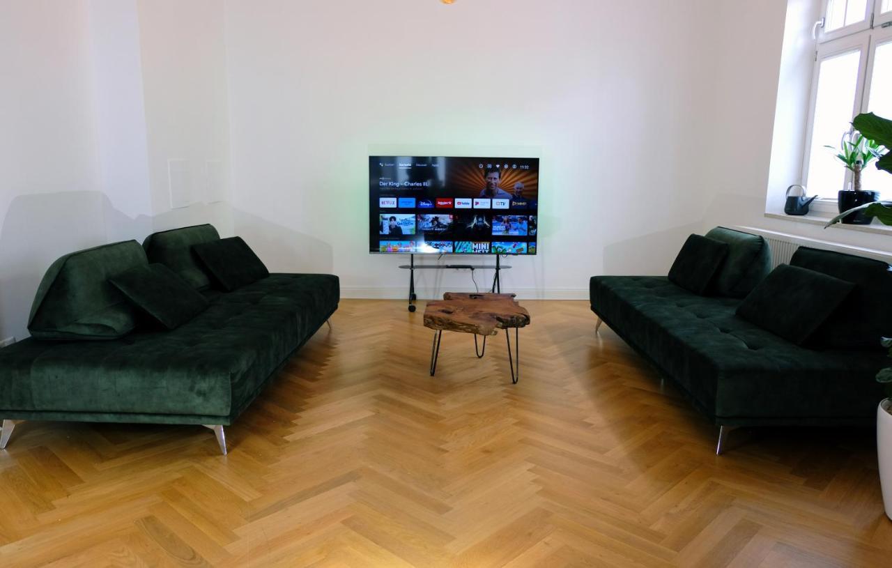 Denkmalgeschuetzte Grosse Boheme Altbauwohnung In Citylage Landshut Bagian luar foto