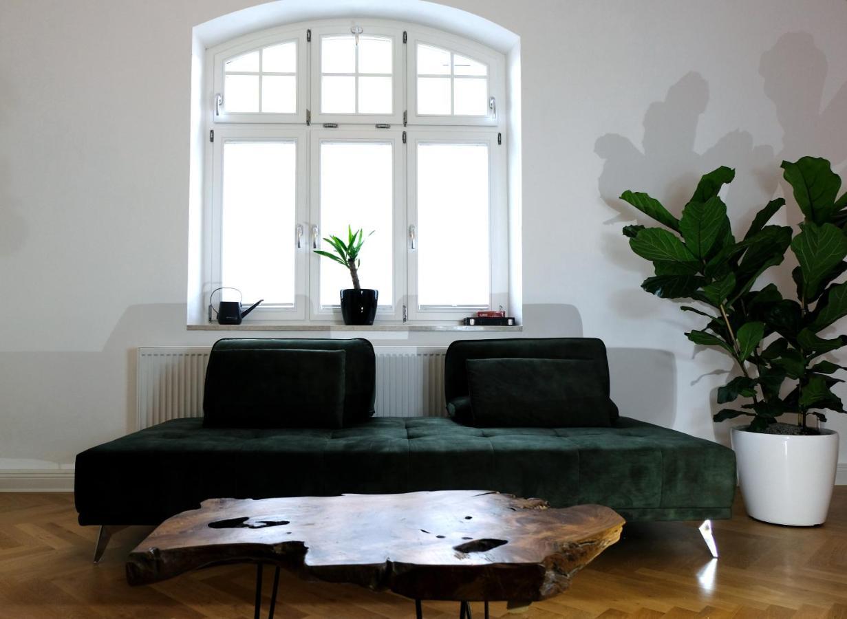 Denkmalgeschuetzte Grosse Boheme Altbauwohnung In Citylage Landshut Bagian luar foto